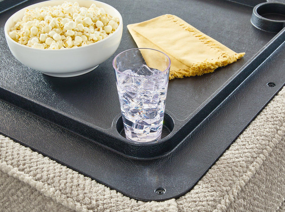 Calnita Living Room Set